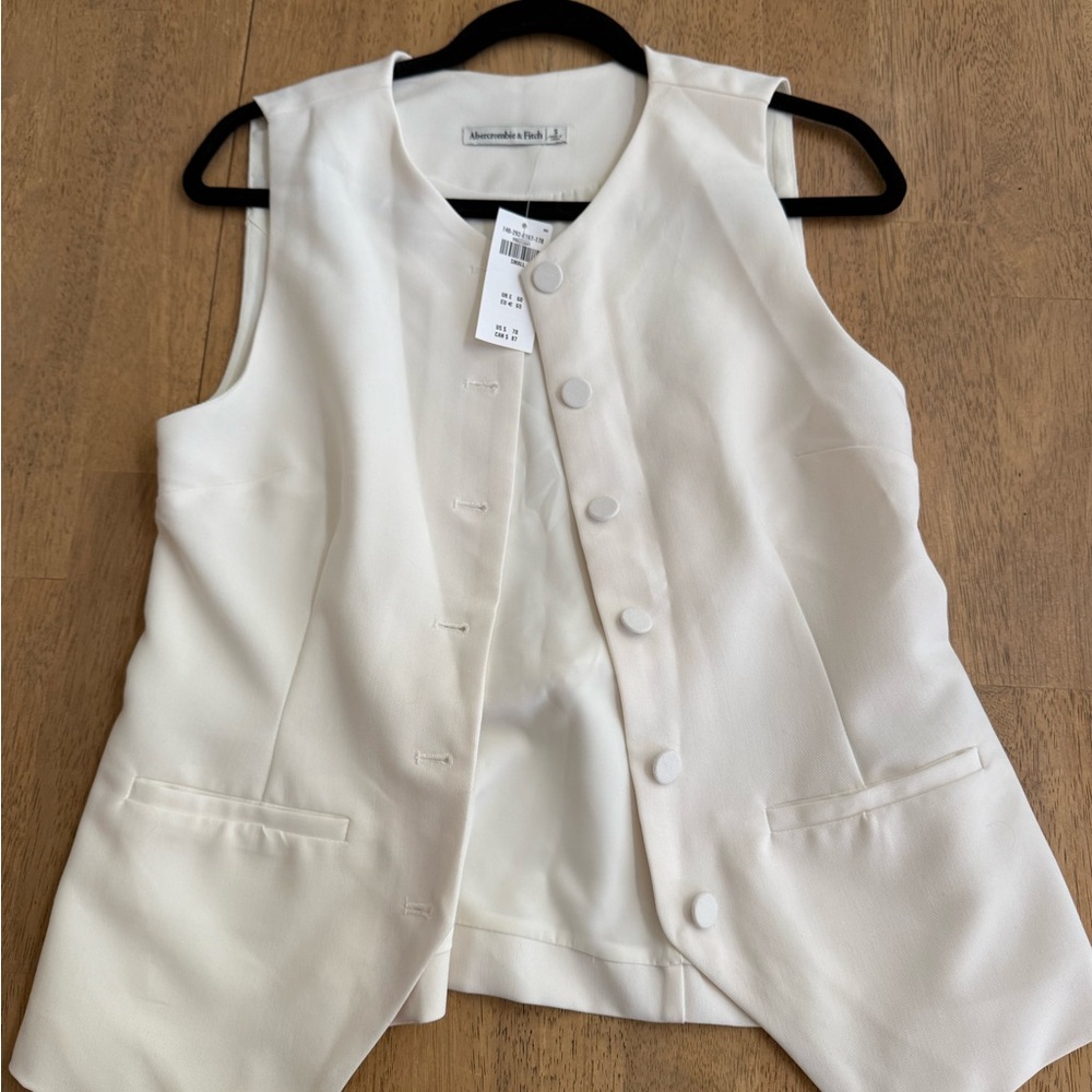 Abercrombie & Fitch Cream Button-Up Vest